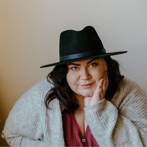 Meet your Posher, Keila